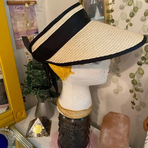 Vintage Manhattan Hat Co. Straw Visor - Picture 3 of 8